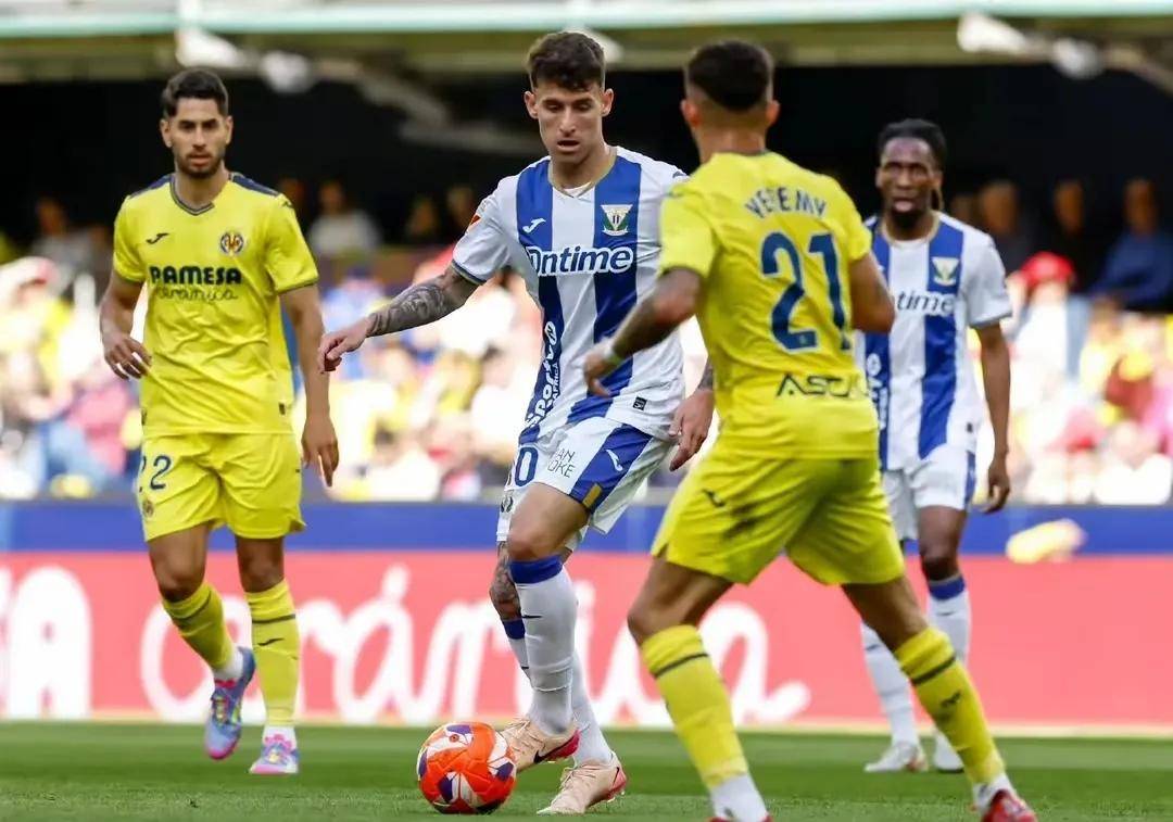 九游体育app-国际比赛日那不勒斯备战西甲，绝杀压哨细节曝光，更衣室稳定，团队化学反应显著的简单介绍